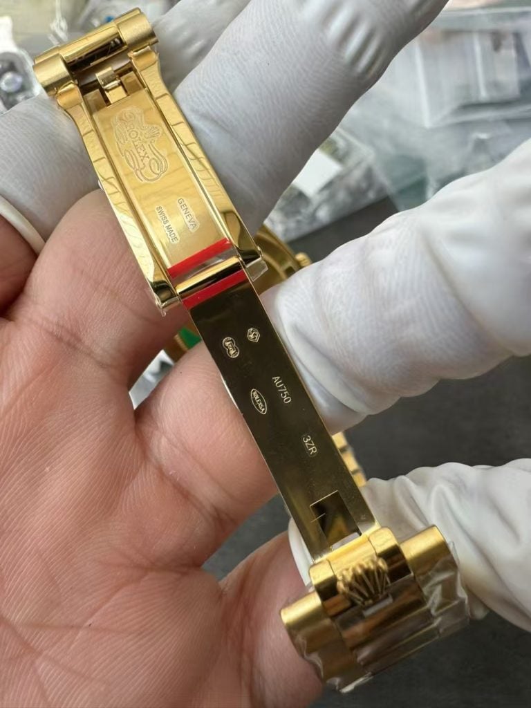 CBD Factory Watches CBD Day Date Yellow Gold 7 768x1024 1 CBD Factory Watches CBD Day Date Yellow Gold 7 768x1024 1