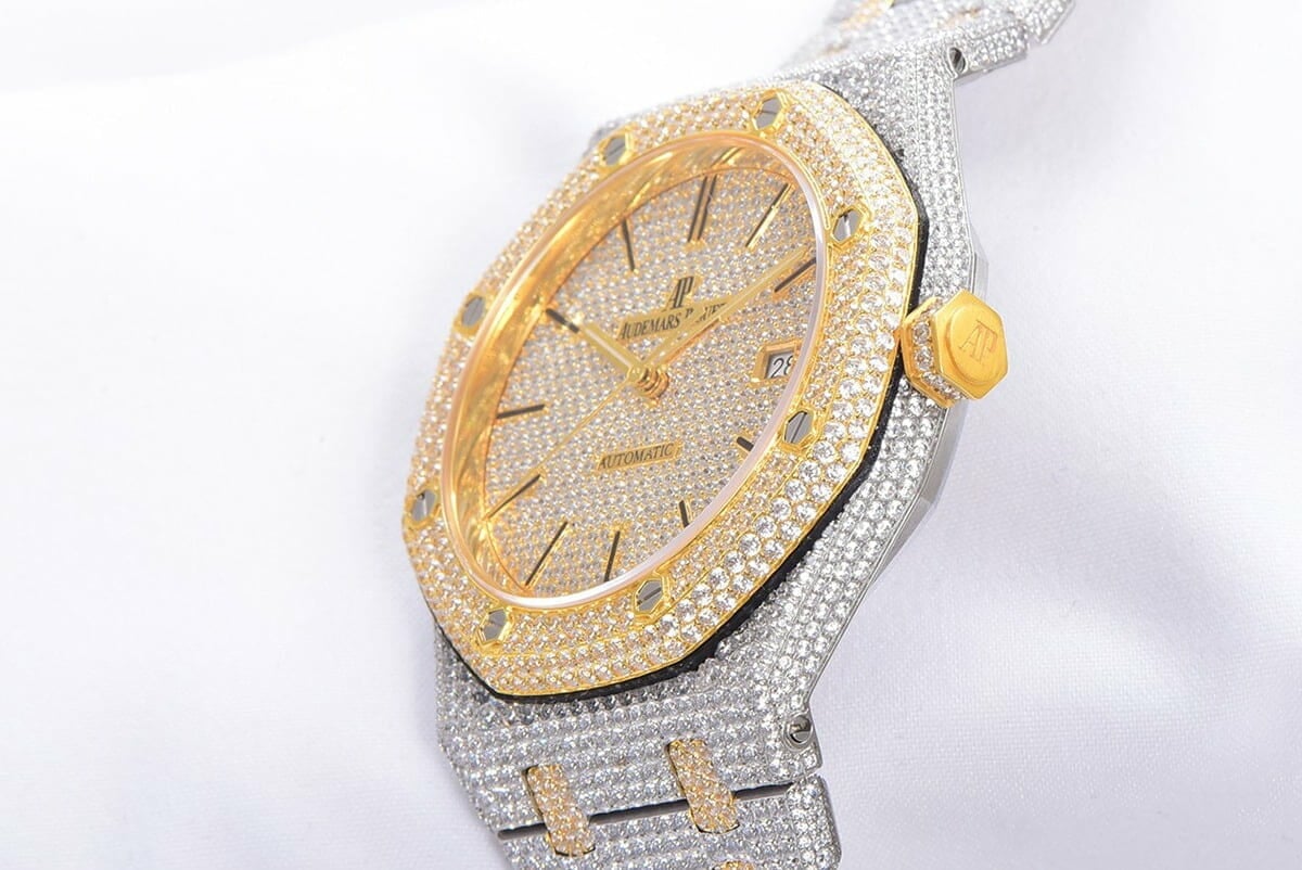 Royal Oak 41mm 15400 Iced Out Steel Yellow Gold Replica white background