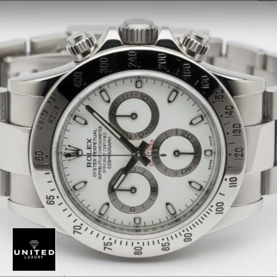 Rolex Daytona White Dial 116520 S.Steel Bezel & Oyster Bracelet Replica on the table