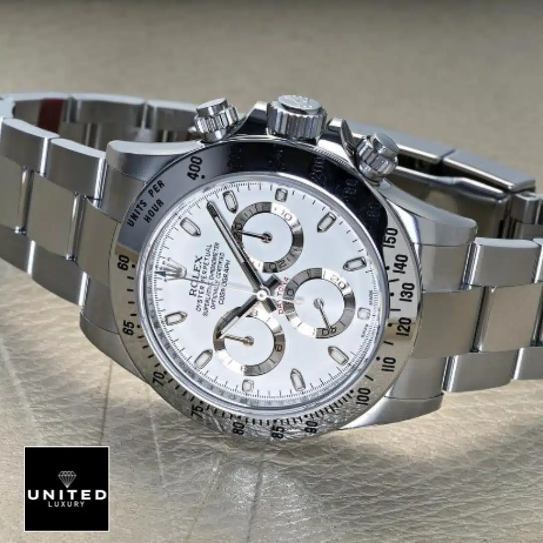 Rolex Daytona White Dial 116520 S.Steel Oyster Bracelet Replica on the table