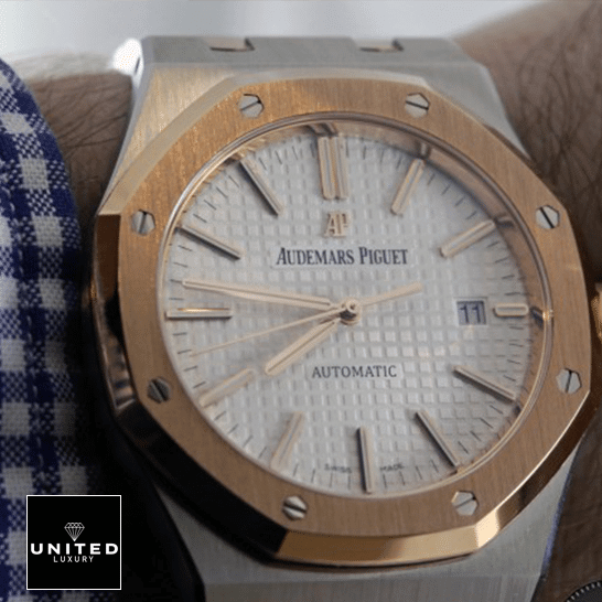 Audemars Piguet Royal Oak White Dial Two Tone Replica on the man wrist