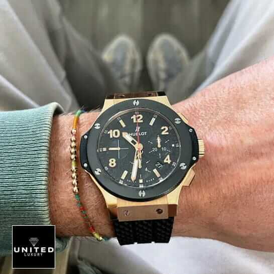 Hublot Big Bang Black Bezel Gold Case Replica on the man wrist