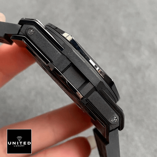 HUblot Big Bang Sang All Black Case Replica side view on the hand