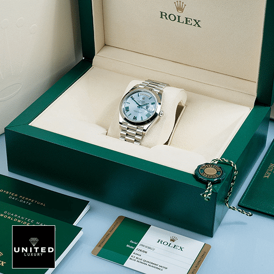 rolex-day-dat_e228206_stainless_steel_blue_diagonal_dial_oyster_