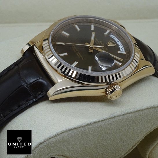 Rolex Day-Date 118139 Gold Case Right Side Crown Pusher Replica
